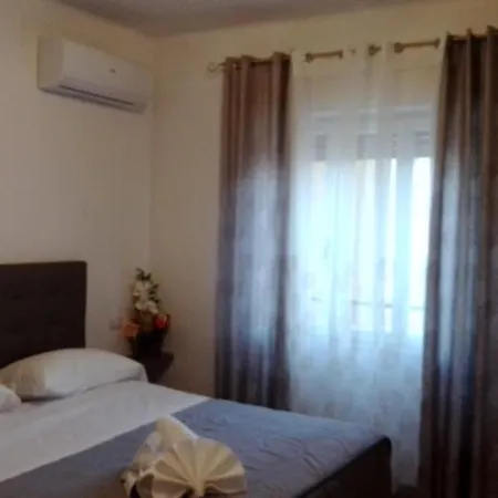 ゲストハウス L'orchidea 3*