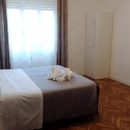L'orchidea Πανσιόν 3*